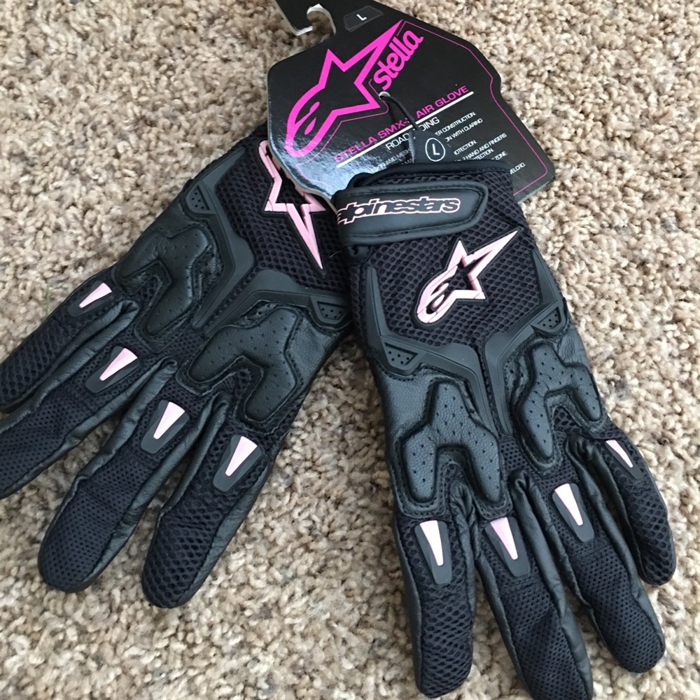 Motorcycle gloves